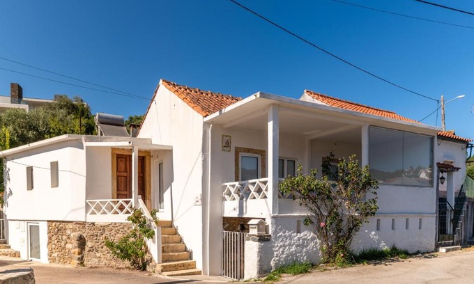 Miranda do Corvo House | Family-Friendly Stay at Casa das Rosas - Rated 9.4/10