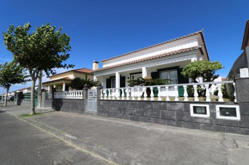 Mosteiros House | Experience Comfort at Casa das Vinhas with Ocean Views