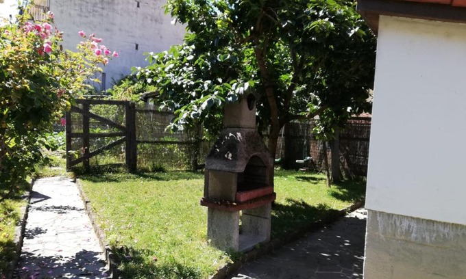 Aller House | Family-Friendly Getaway at Casa de Aldea CASA MON
