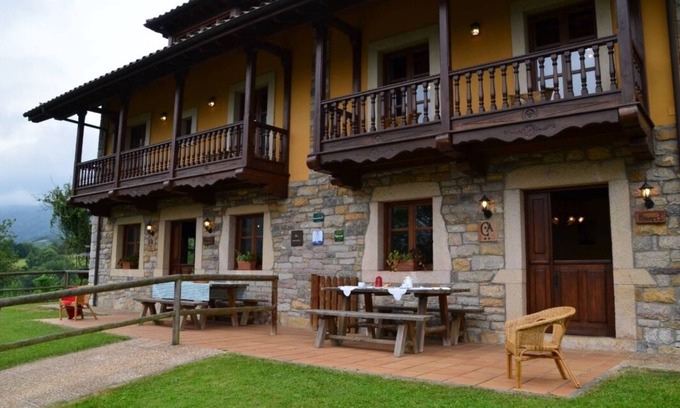 Penanes Cottage | Discover Casa de Aldea Peñanes 2: Spa & Family Friendly