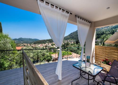 Drimonas Apartment | Exceptional Casa De Blue: Top-Rated Stay for Families