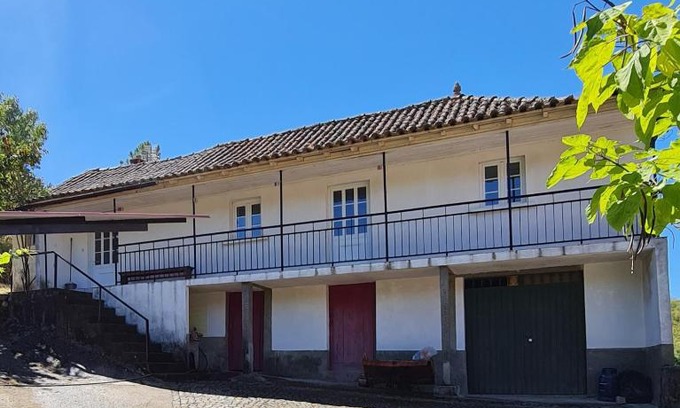 Salsas House | Pet-Friendly Retreat at Casa de Cabecinho - 4 Star Gem