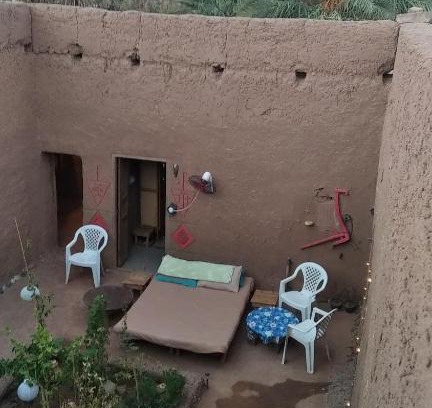 M'Hamid El Ghizlane House | Cozy Casa de Calma: Pet & Child Friendly Retreat
