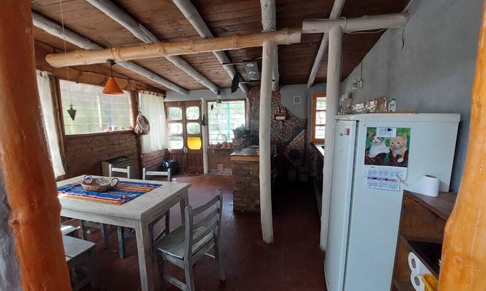 Bajada del Agrio Cottage | Relax at Casa de Campo Los Cerezos by the River