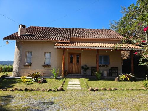 Batatuba Apartment | Serene Casa de Campo Bela Vista: Pool & Pet-Friendly Retreat