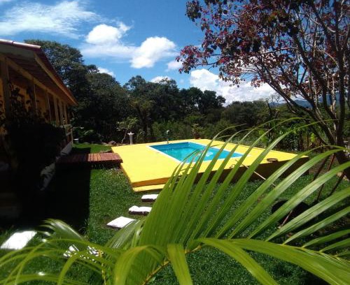 Paraisopolis House | Pet-Friendly Retreat at Casa de Campo Bosque das Pitaias