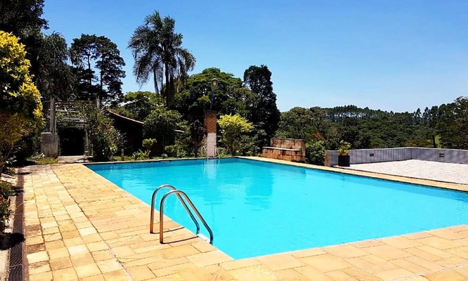 Terra Preta House | Inviting Casa de Campo with Pool and BBQ in Mairiporã