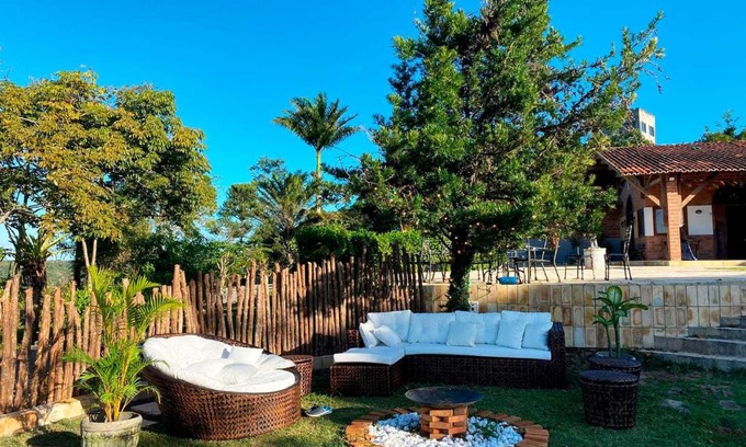 Primavera House | Cozy Casa de Campo with Mountain Views in Cha Grande