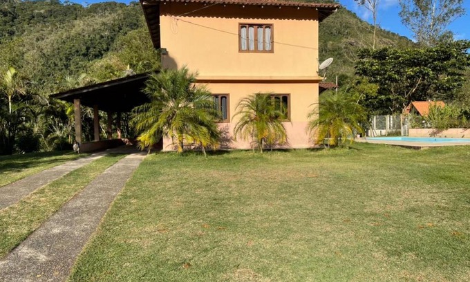 Domingos Martins Apartment | Idyllic Casa de Campo with Pool & BBQ, 10 Min from Center