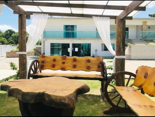 Balsa Nova House | Discover Casa de Campo: Poolside Getaway for Families