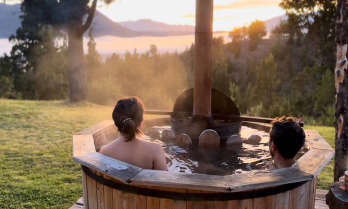 Los Alerces National Park Cabin | Cozy Casa de Campo with Hot Tub in Trevelin for Families