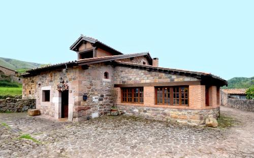 Carmona House | Inviting Casa de Campo El Midiaju: Family-Friendly Retreat