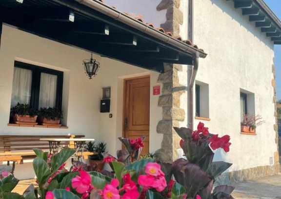 Potes House | Casa de Campo: Family-Friendly Retreat with 9.5 Guest Rating