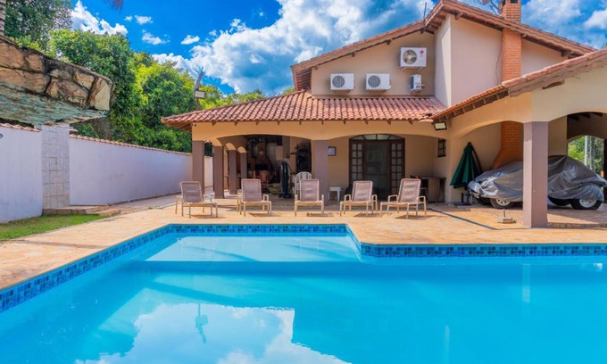 Pardinho House | Explore Casa de Campo I Cond Ninho Verde II - 4-Star Retreat