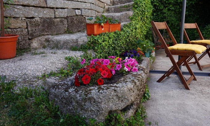 Montalegre e Padroso House | Discover Casa de Campo Neves: Family-Friendly Retreat