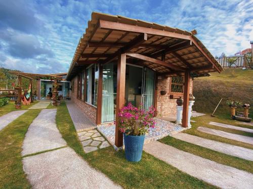 Santa Teresa House | Discover Casa de Campo: Family-Friendly Stay by Cervejaria