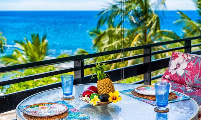 Kailua-Kona Apartment | Exceptional Casa De Emdeko 336: Pool & Family-Friendly Stay