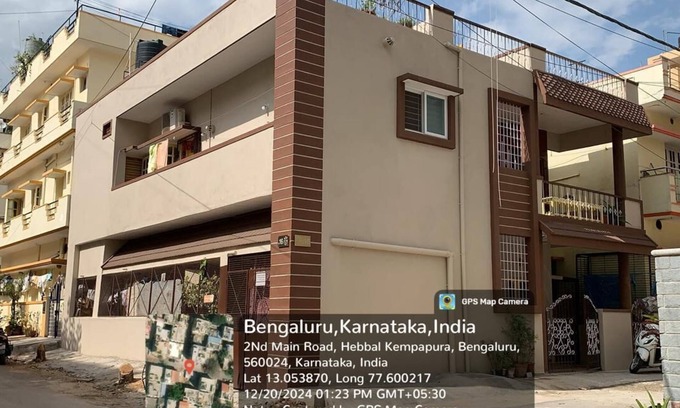 Bengaluru House | Casa de Familia - 2BHK - Homestay - Manyata Tech Park - Hebbal Kempapura