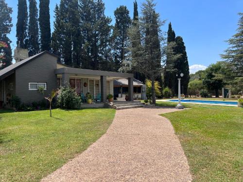 San Nicolas de los Arroyos House | Weekend Retreat at Casa de fin de semana El Ancla