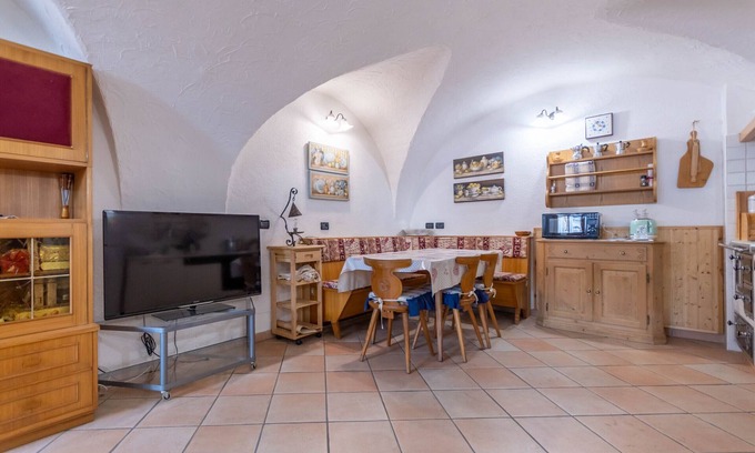 San Giovanni di Fassa Apartment | Casa De Guidi: Family-Friendly Retreat with Pet Amenities