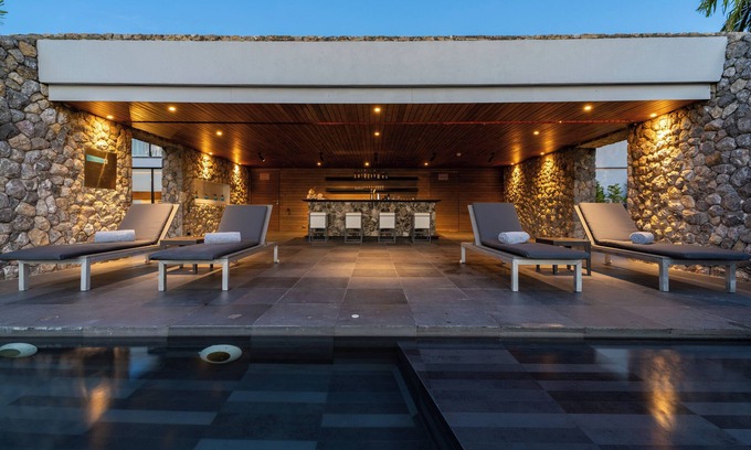 Khuekkhak Resort | Experience Casa de La Flora: 5-Star Ocean View Retreat