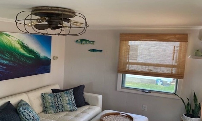 Westerly Cottage | Cozy Oceanfront Cottage: Casa De Las Olas in Westerly, RI