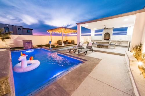 Las Conchas House | Discover Casa de las Sirenas with Private Pool & Pet-Friendly