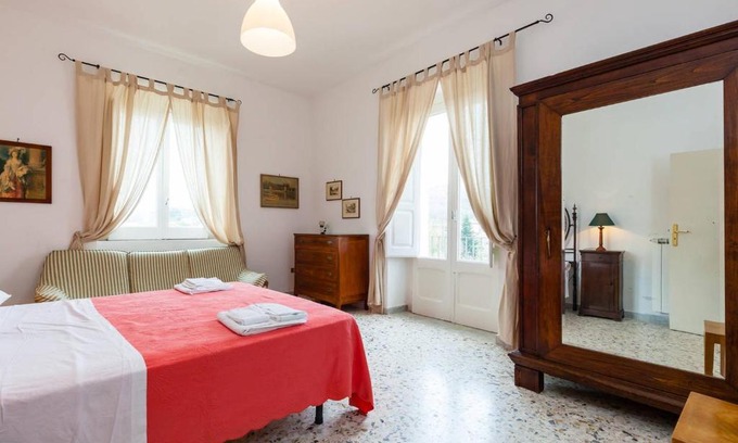 Ceraso House | Casa De Luca: Family-Friendly Apartment in Ceraso Center