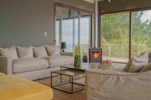 Pelluhue House | Oceanfront Escape at Casa de Lujo in Buchupureo