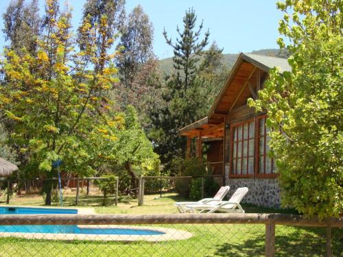 Olmue House | Elegant Casa de Lujo La Campana: Pet-Friendly Retreat