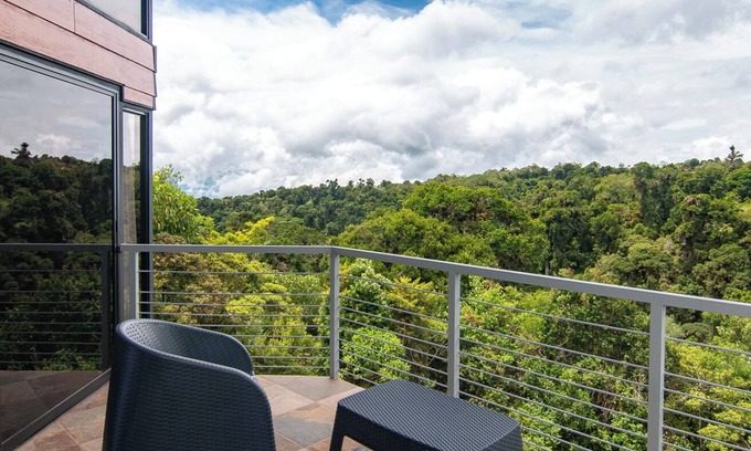 Cartago Villa | Experience Casa de Montaña Arisa: Spa and Family-Friendly Retreat