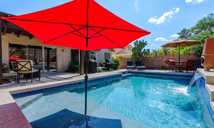 North Scottsdale House | Relax at Casa De Mojave: Family-Friendly with Pool & Breakfast