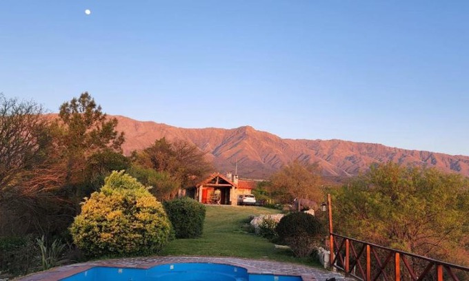 San Javier House | Inviting Casa de montaña: Family-Friendly with Pool