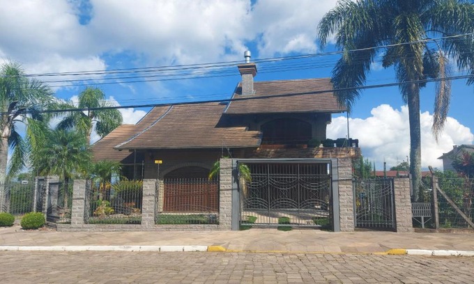 Monte Belo do Sul Villa | Unforgettable Stays at Casa de Pedra - Vale dos Vinhedos