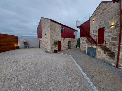 Penedones House | Discover Casa de Penedones - Pet Friendly Oceanfront Retreat