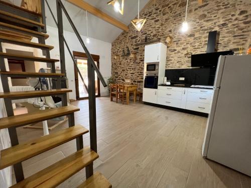 Fraga House | Experience Casa de piedra Barreiriña - Pet Friendly Retreat