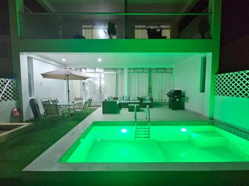 Sama House | Elegant Casa de Playa Hotel with Pool in Laguna Azul Tacna