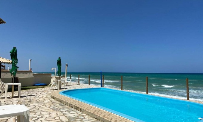 Barra Mar House | Seaside Retreat in Exclusive Oceanfront Community