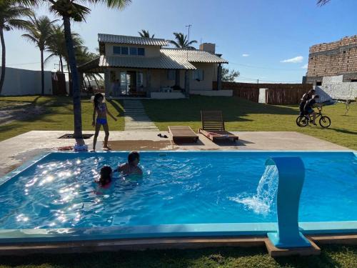 Arembepe Villa | Inviting Casa em Arembepe with Oceanfront Pool Access