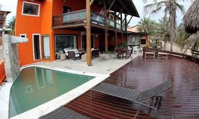 Coqueiro House | Beachfront Bliss: Casa de Praia in Coqueiro, Luis Correia
