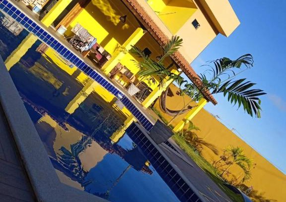 Pontal House | Relax at Casa de Praia Pontal: Pool & Family-Friendly Stay