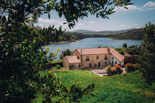 San Cibran House | Family-Friendly Escape at Casa de Santa Uxía - Rated 9.5