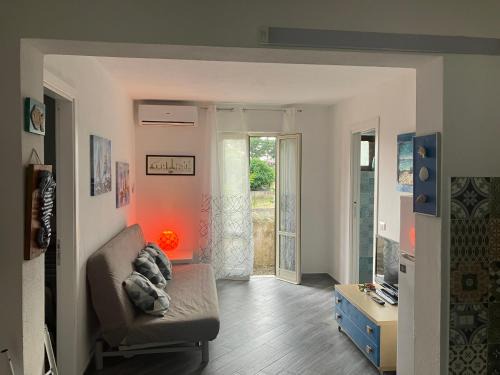 Isola di Capo Rizzuto Apartment | Casa De Santis: Oceanfront Retreat with Top Guest Rating