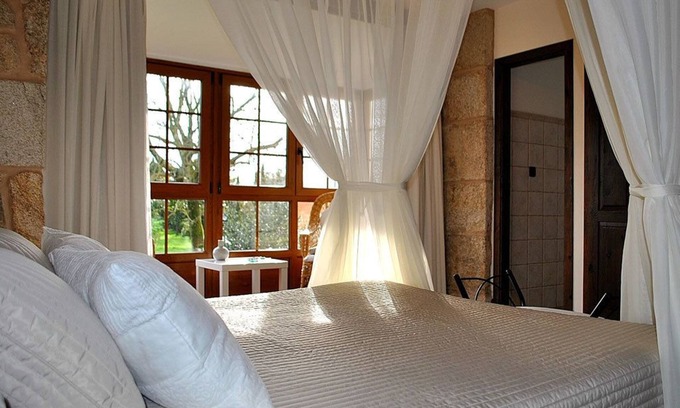 Muxia House | Casa de Trillo: Guest Rated 9.6 with Spa and Family Amenities
