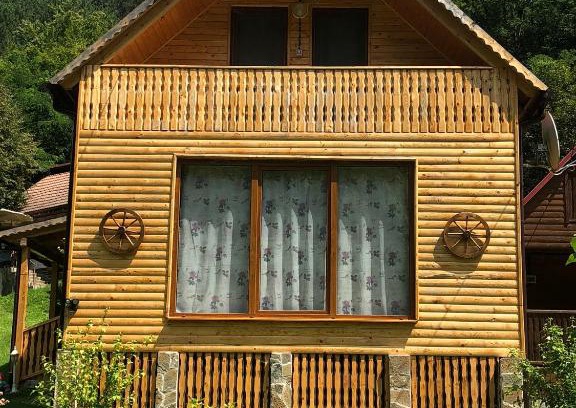 Stremt Cabin | Child-Friendly Getaway at Casa de Vacanta Geoagiu de Sus