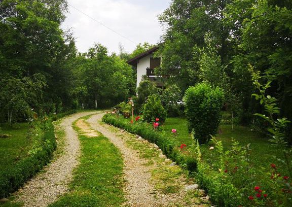 Cornu Villa | Guest Rated Casa de Vacanta: Family-Friendly Getaway