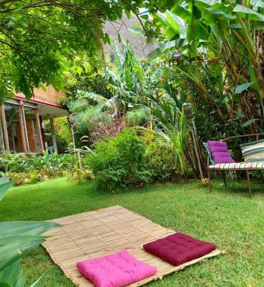 Petropolis House | Pet-Friendly Casa de Vidro: Rated 9.7/10 by Guests