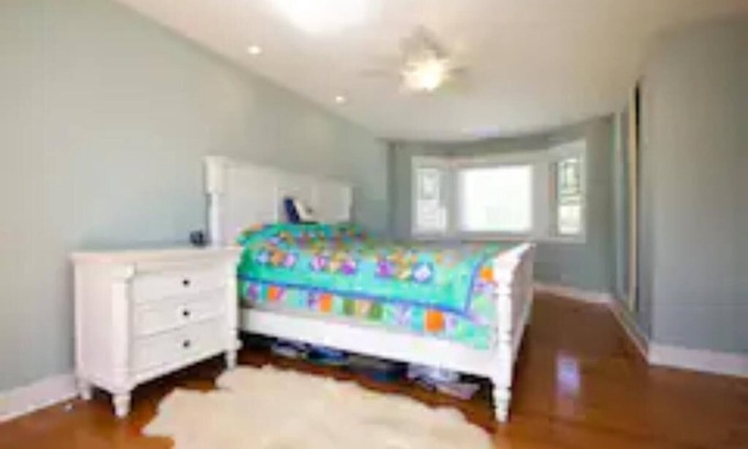 Eastside Santa Cruz Bed & Breakfast | Family-Friendly Stay at Casa De Weeks with Breakfast Included