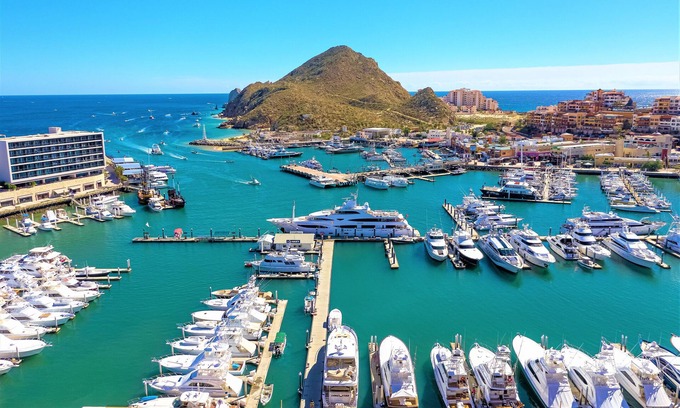Centro Condo | Experience Casa Deakins: Best Marina Location & Ocean Views