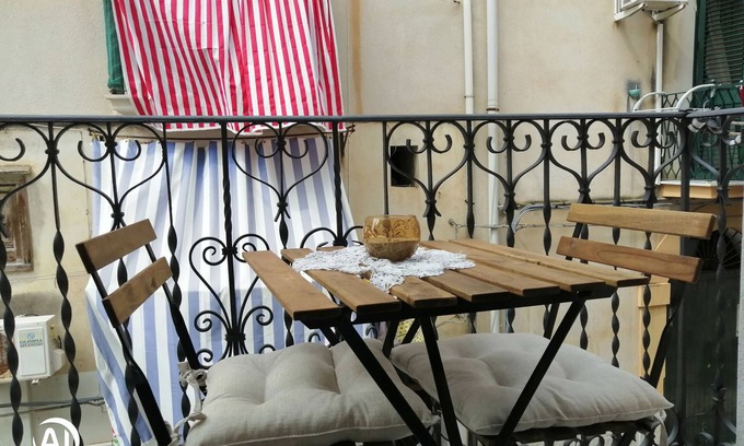 Cefalu Apartment | Casa Dei Normanni-Apt Ruggero: Beachside Serenity Awaits